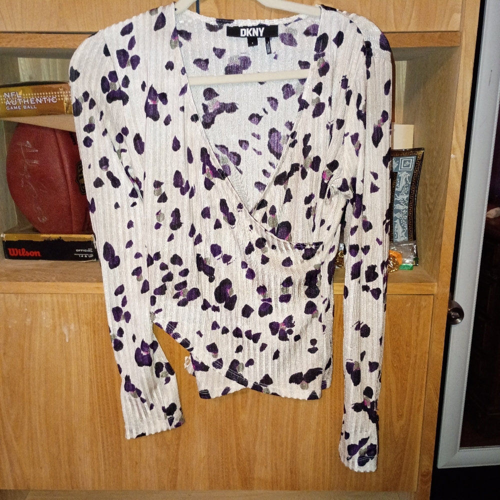DKNY Top 💕
